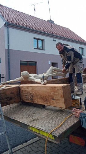 Nový kříž u prodejny Javor - 26.9.2022